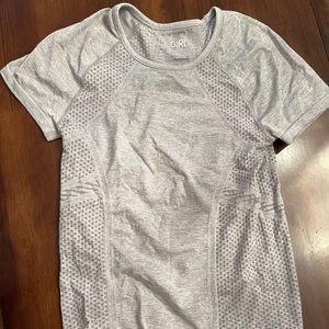 Athleta Girls Short Sleeve Tee-Size 12